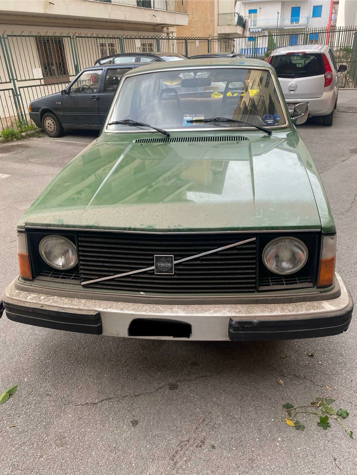 VOLVO 244