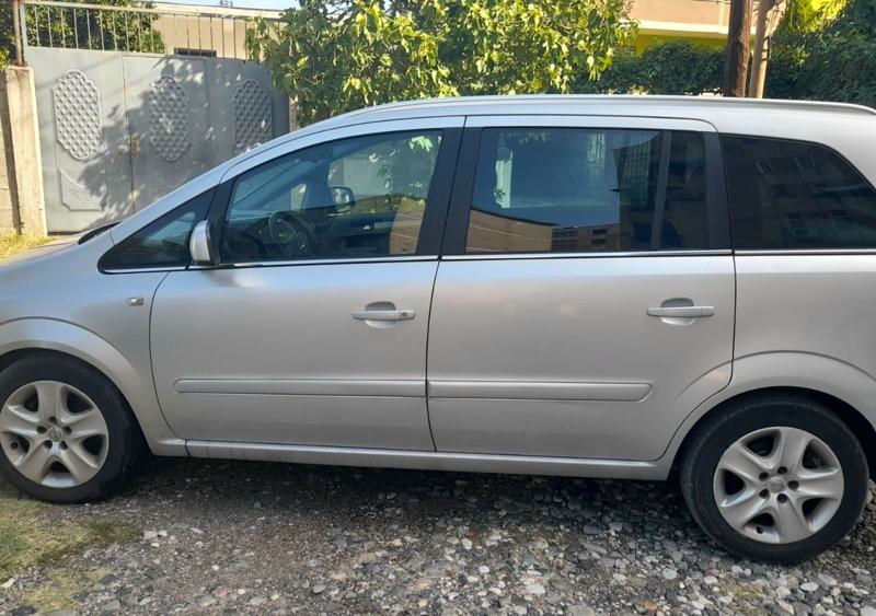 Opel Zafira 2012