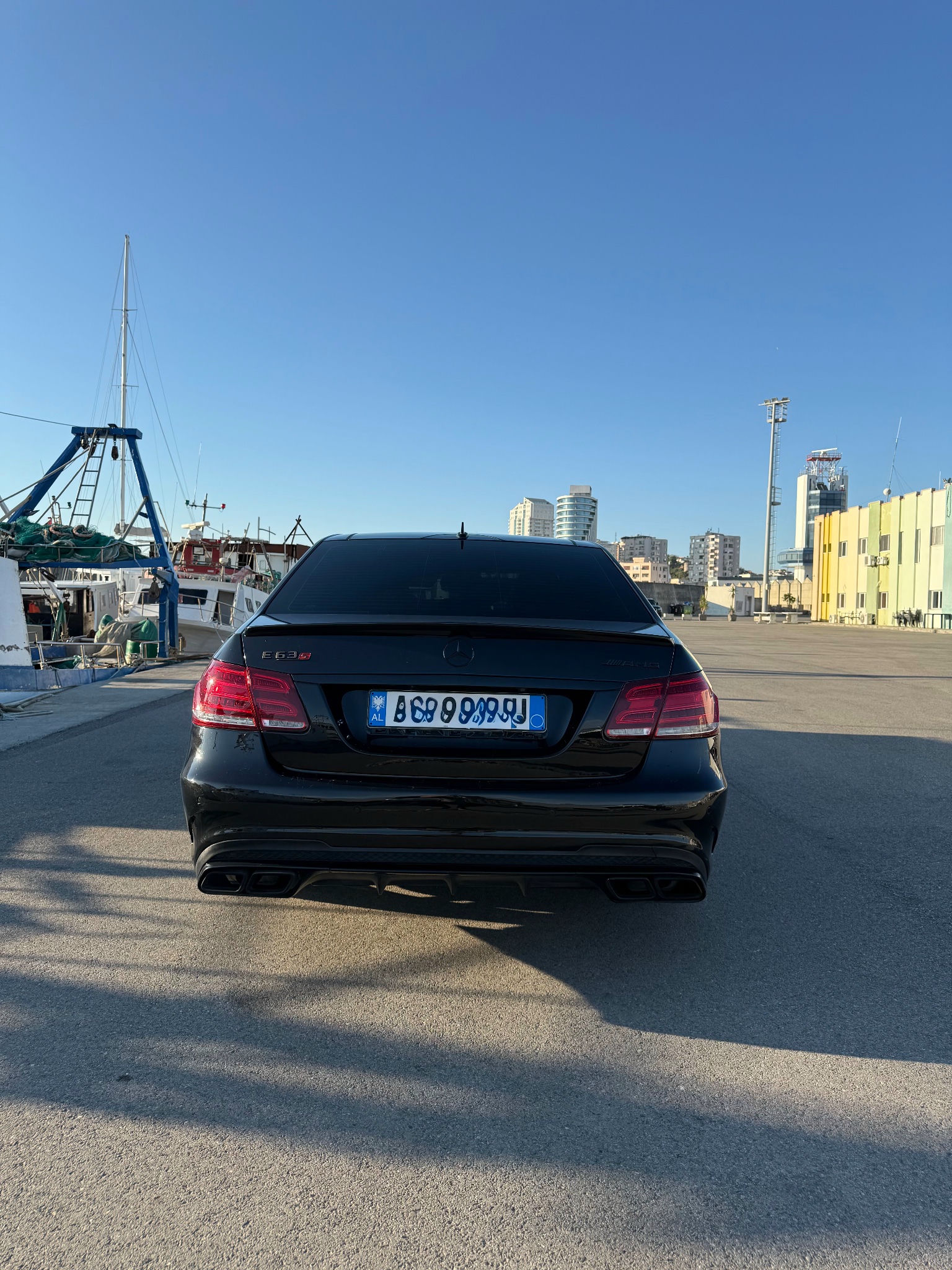 MERCEDES BENZ E 63 AMG 2011 thumbnail 3
