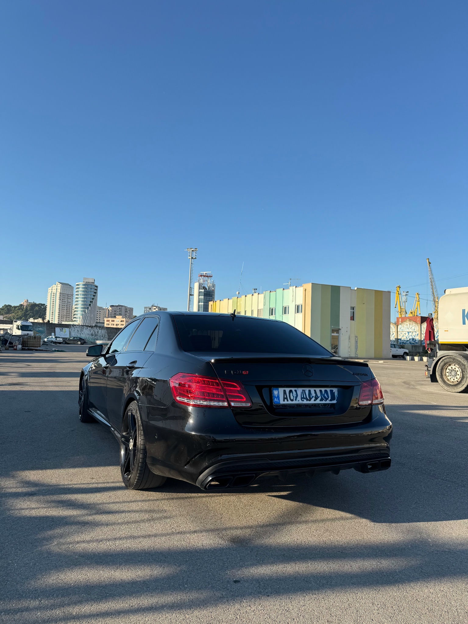 MERCEDES BENZ E 63 AMG 2011 thumbnail 4